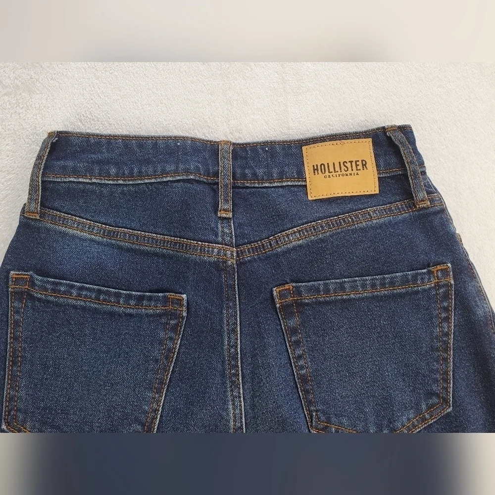 Hollister Ultra High-Rise Dad‎ Jeans Size 25